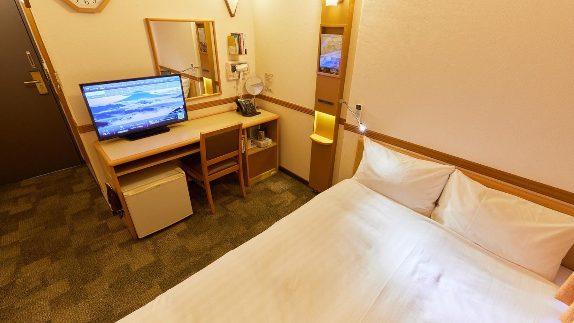 Toyoko Inn Tokyo Eki Yaesu Kita Guchi Tóquio Quarto foto